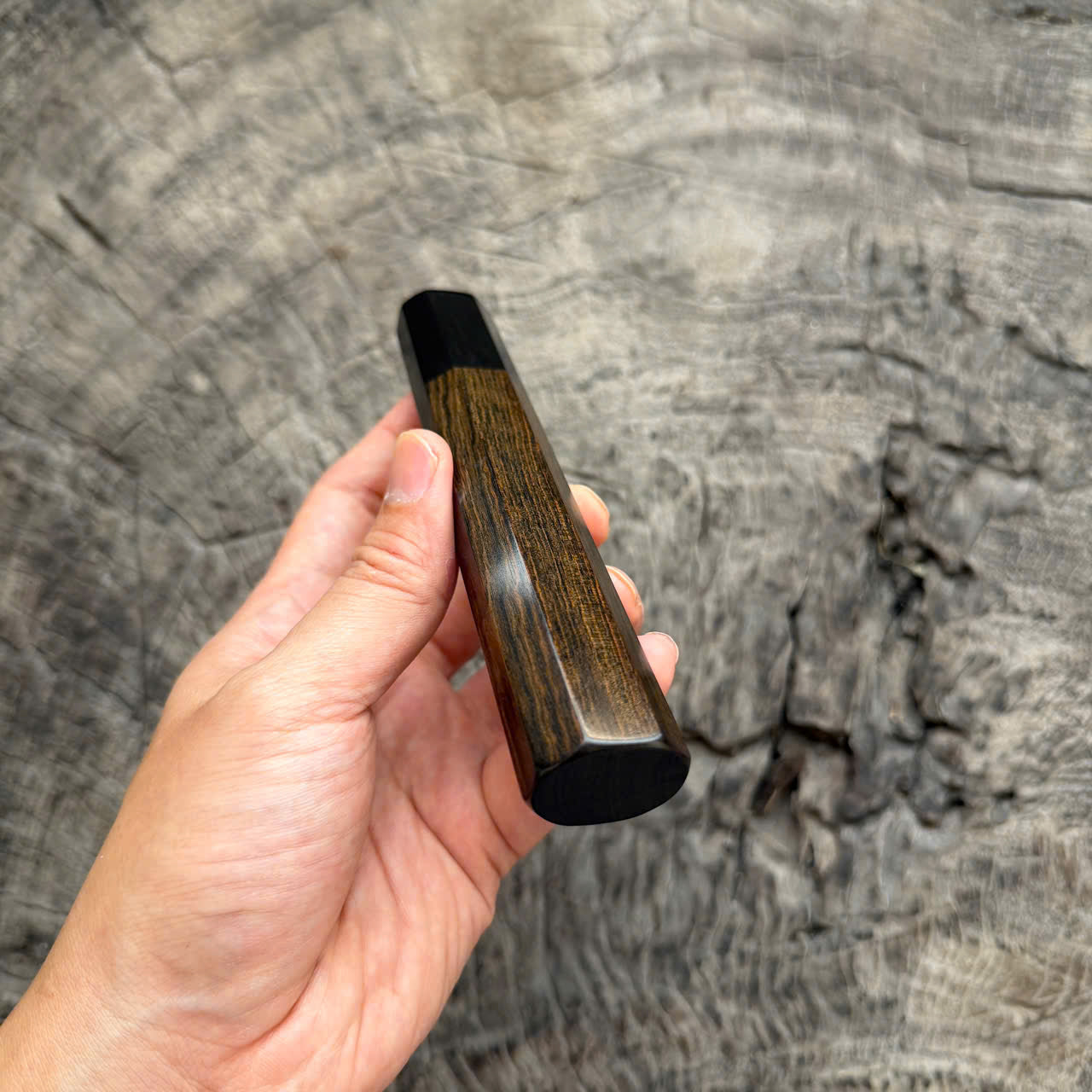 I - Clean Black Ebony with Elegant Grain , Black horn Ferrule , 140mm handle