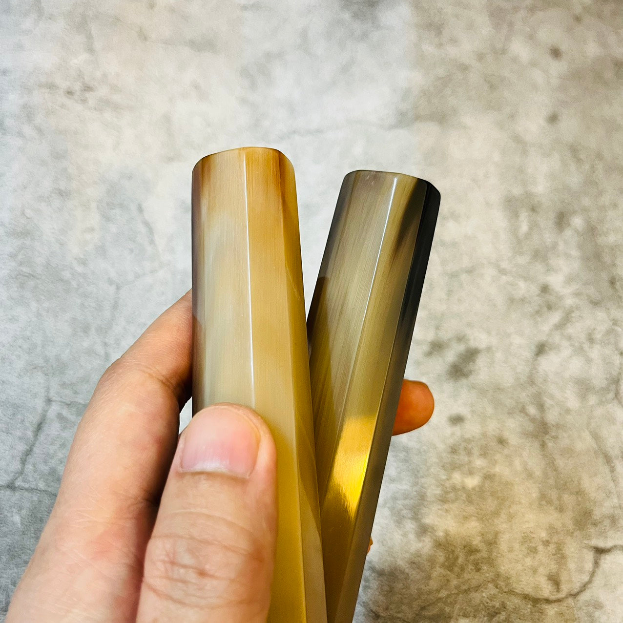 Full horn Mono Marble/white horn Wa handle