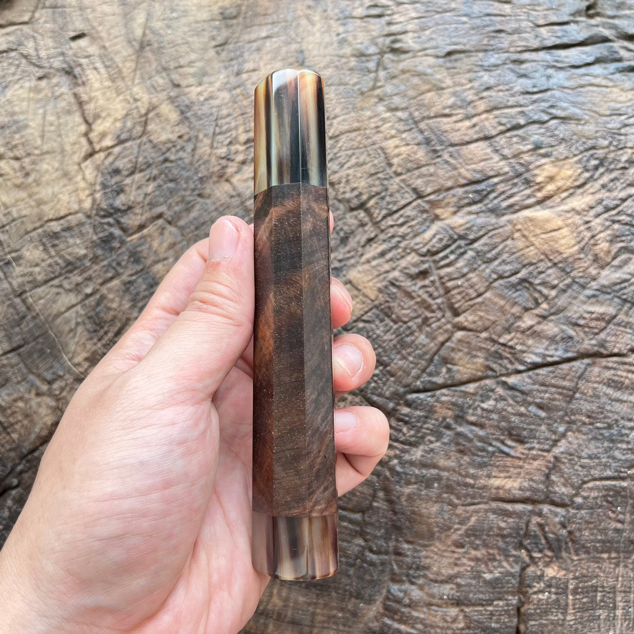 I- Dark Curly Rosewood Wa handle with marble horn 145mm