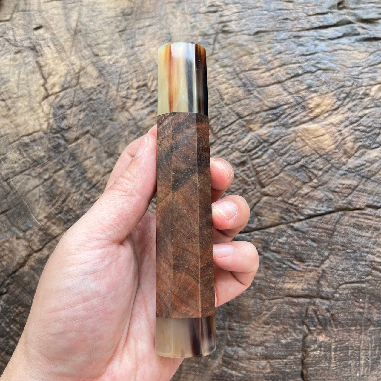 I- Dark Curly Rosewood Wa handle with marble horn 145mm