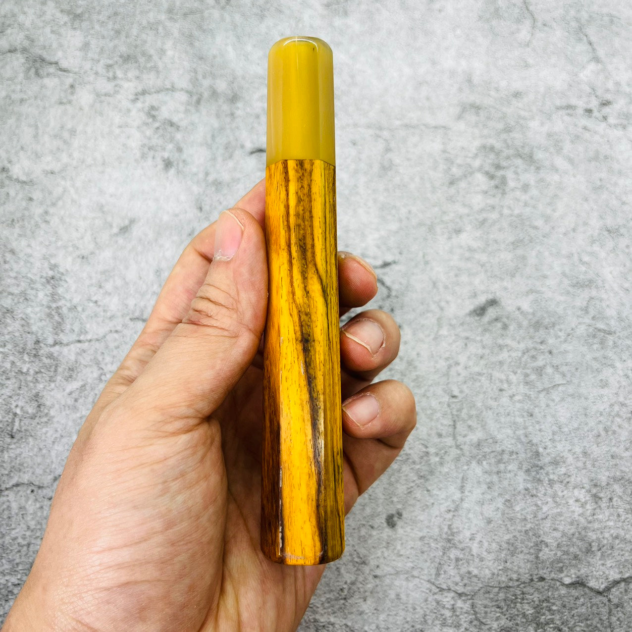 I-Siamese Yellow Rosewood Wa handle with marble horn ferrule, 135mm
