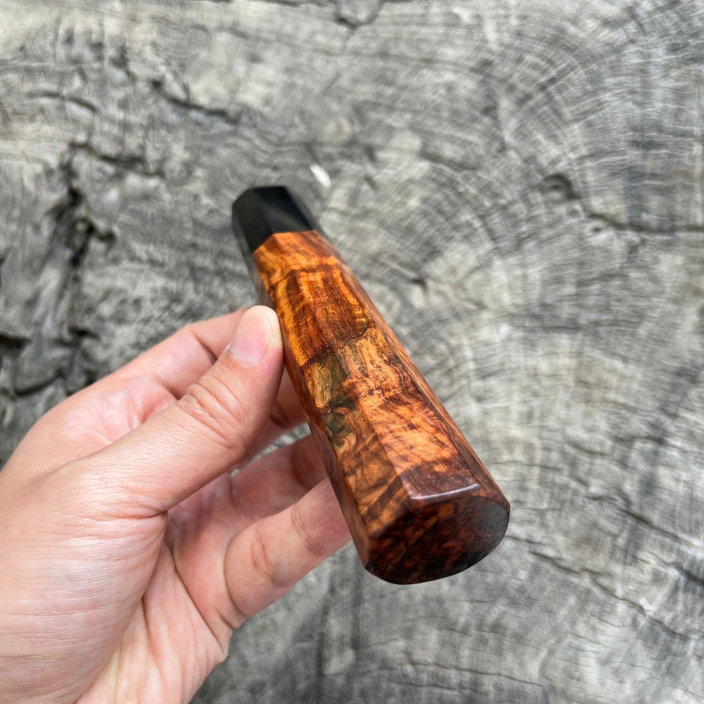 I - 18 Quilted Siam Rosewood Wa handle, Black horn ferrule - 145mm