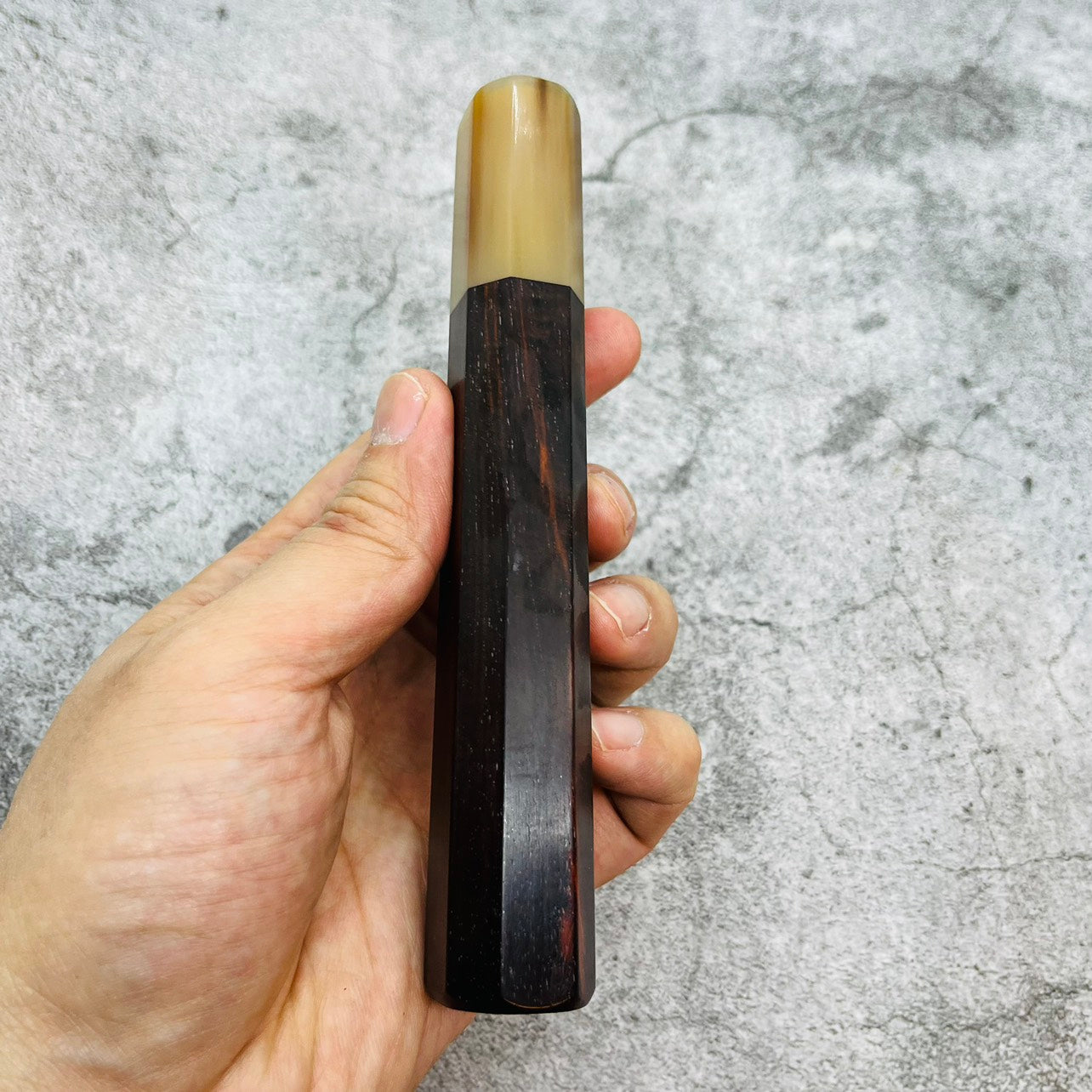 I- Siamese Rosewood Black red Wa handle with marble horn, 145mm