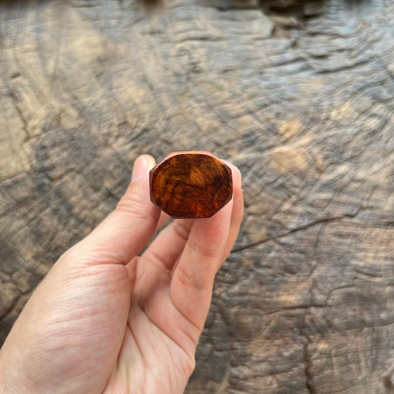 I - Rare Siam Rosewood Wa handle with marble horn and black G10 spacer - 145mm