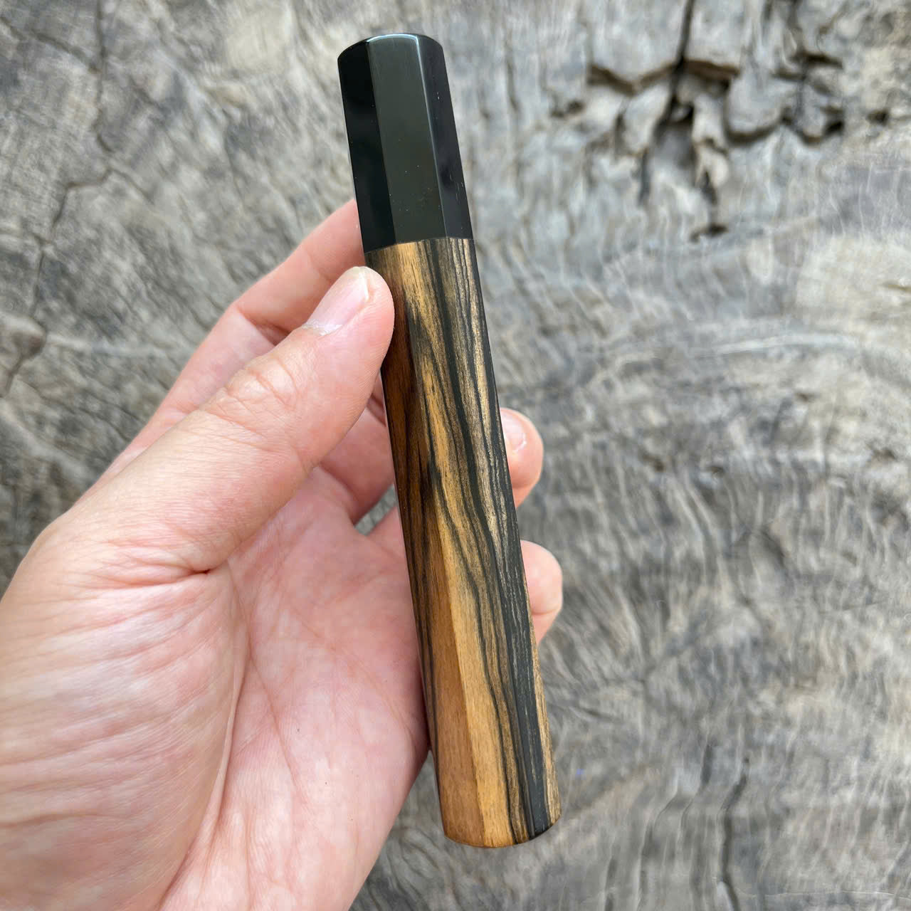 I- 8 Black White Ebony Wa handle, black horn ferrule, 135 mm