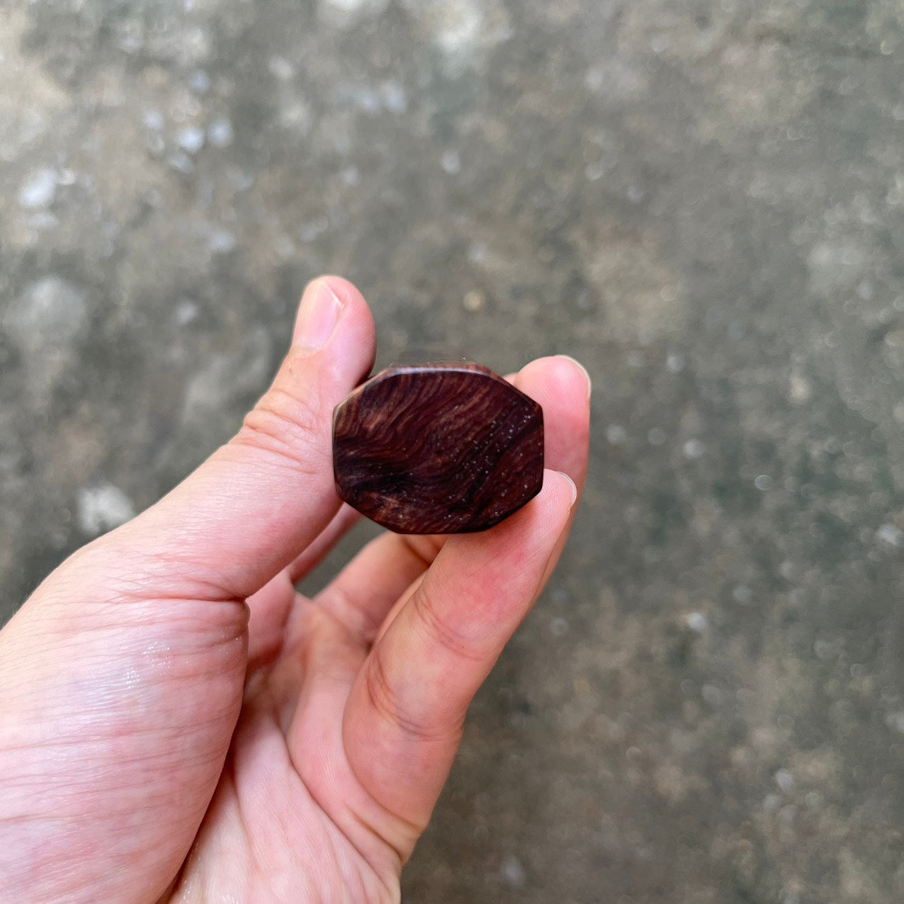 I- Dark Rosewood Wa handle with marble horn ferrule - 140mm