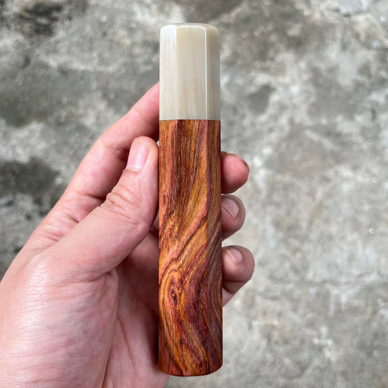 I- 4 Old Huanghuali Wa handle with ivory horn- 130mm