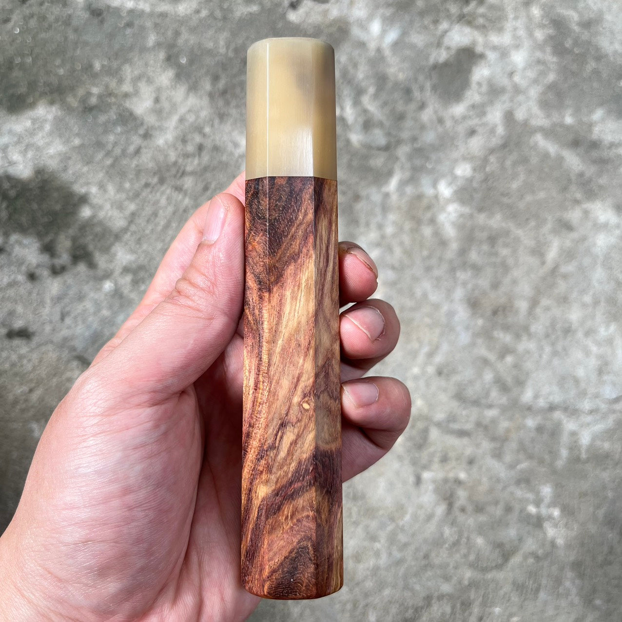 I- 7 Old Huanghuali Wa handle with white horn ferrule 145mm