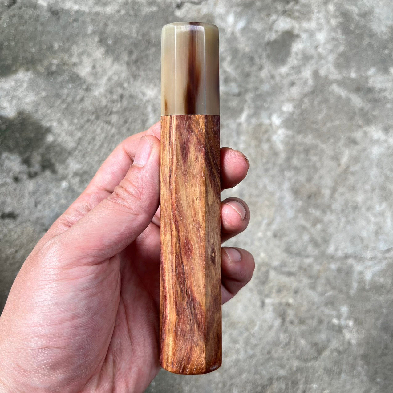 I- 7 Old Huanghuali Wa handle with white horn ferrule 145mm