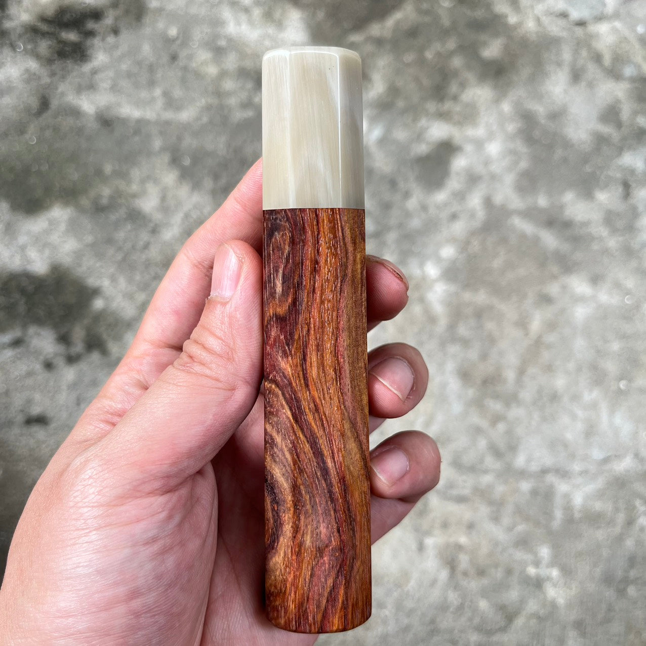 I- 4 Old Huanghuali Wa handle with ivory horn- 130mm