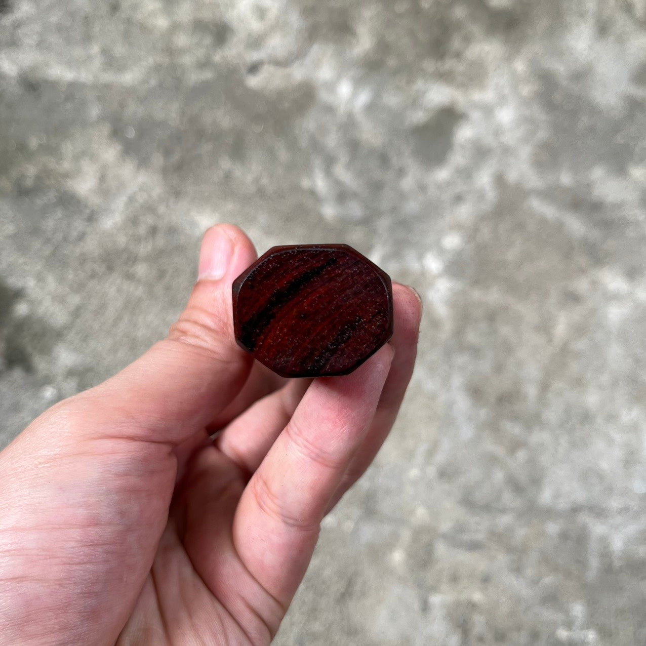 I- 12 Red Siamese Rosewood Wa handle with white horn ferrule 145mm