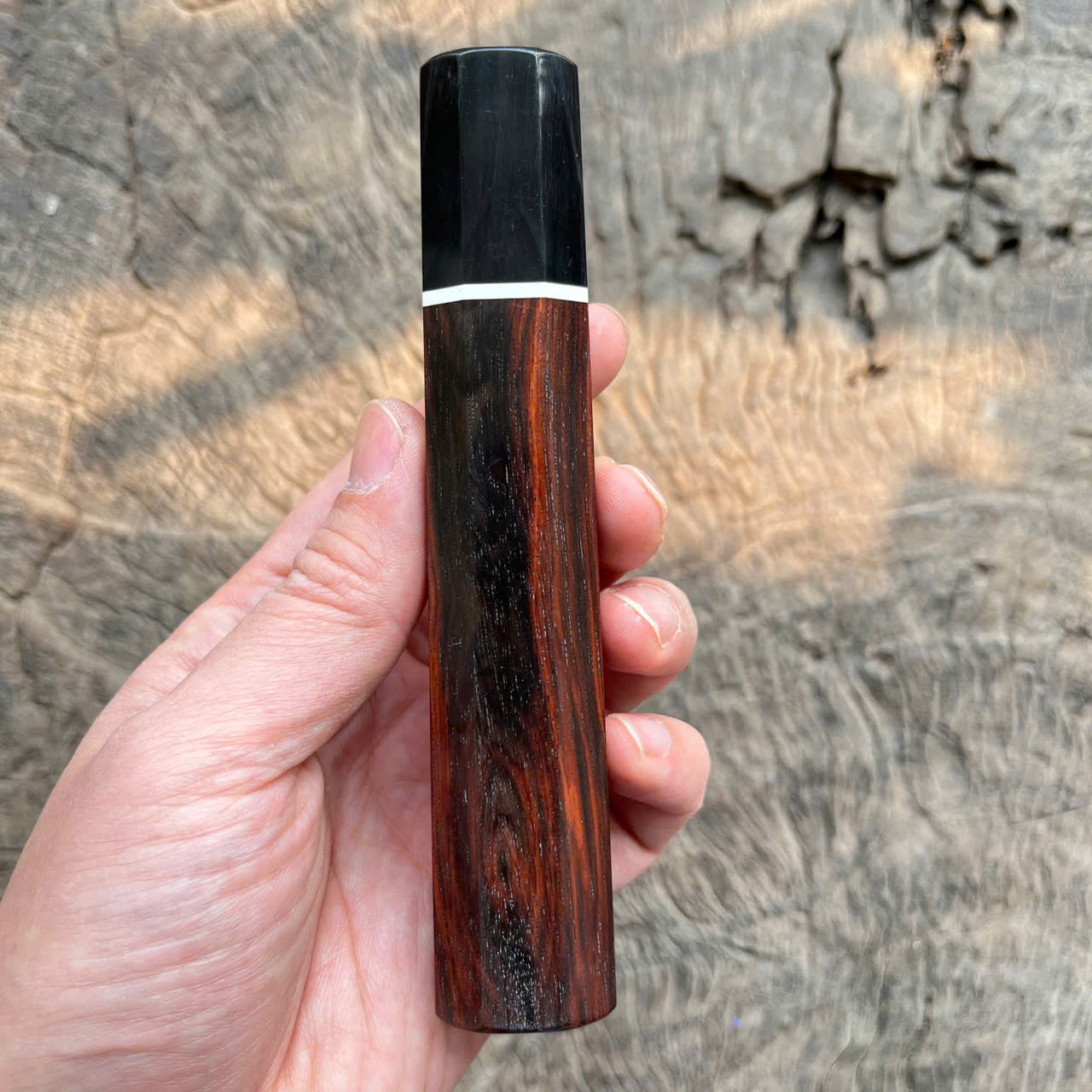 I -Siamese Rosewood Wa handle, Black horn ferrule, white spacer- 140mm