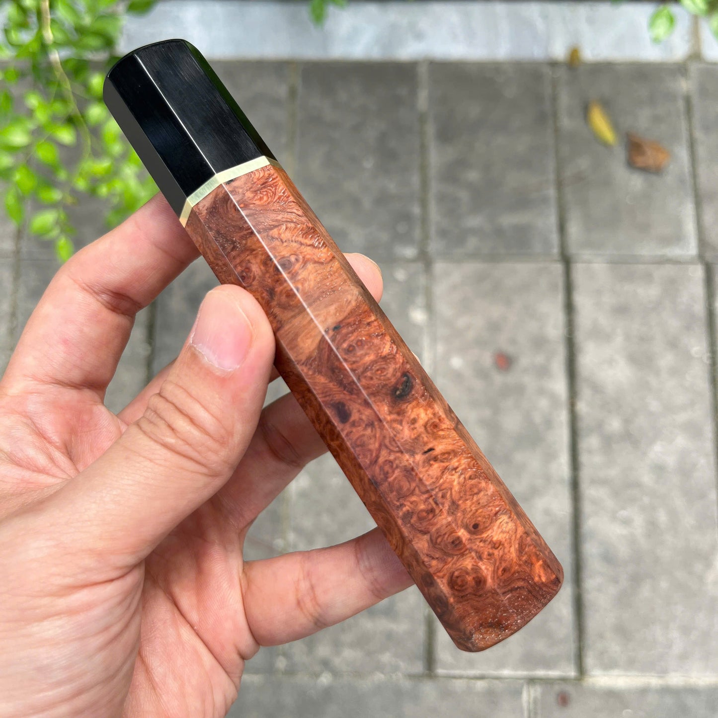 I- 3 Cool Red Amboyna Burl Wa handle, Black horn ferrule, Brass spacer- 135mm