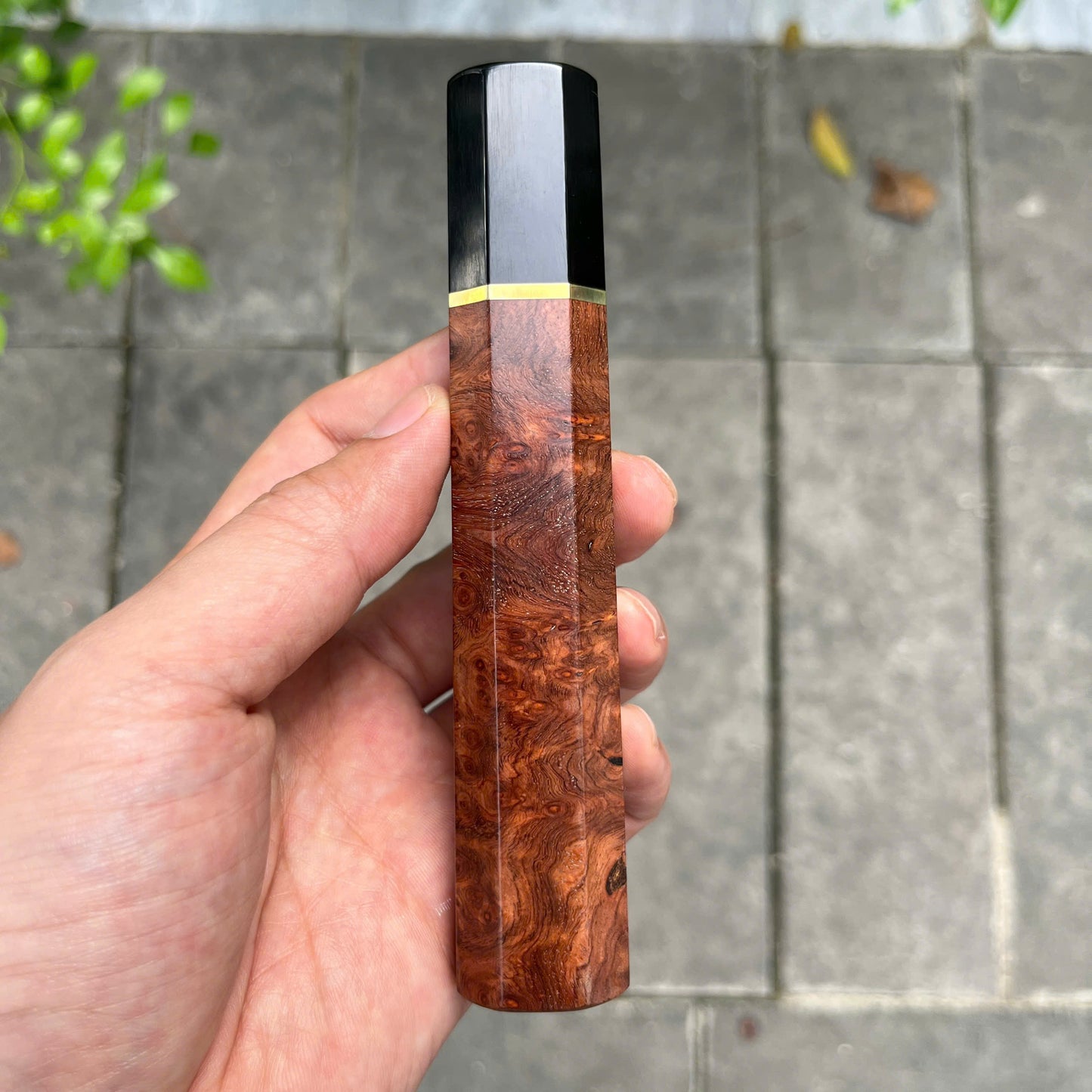 I- 3 Cool Red Amboyna Burl Wa handle, Black horn ferrule, Brass spacer- 135mm
