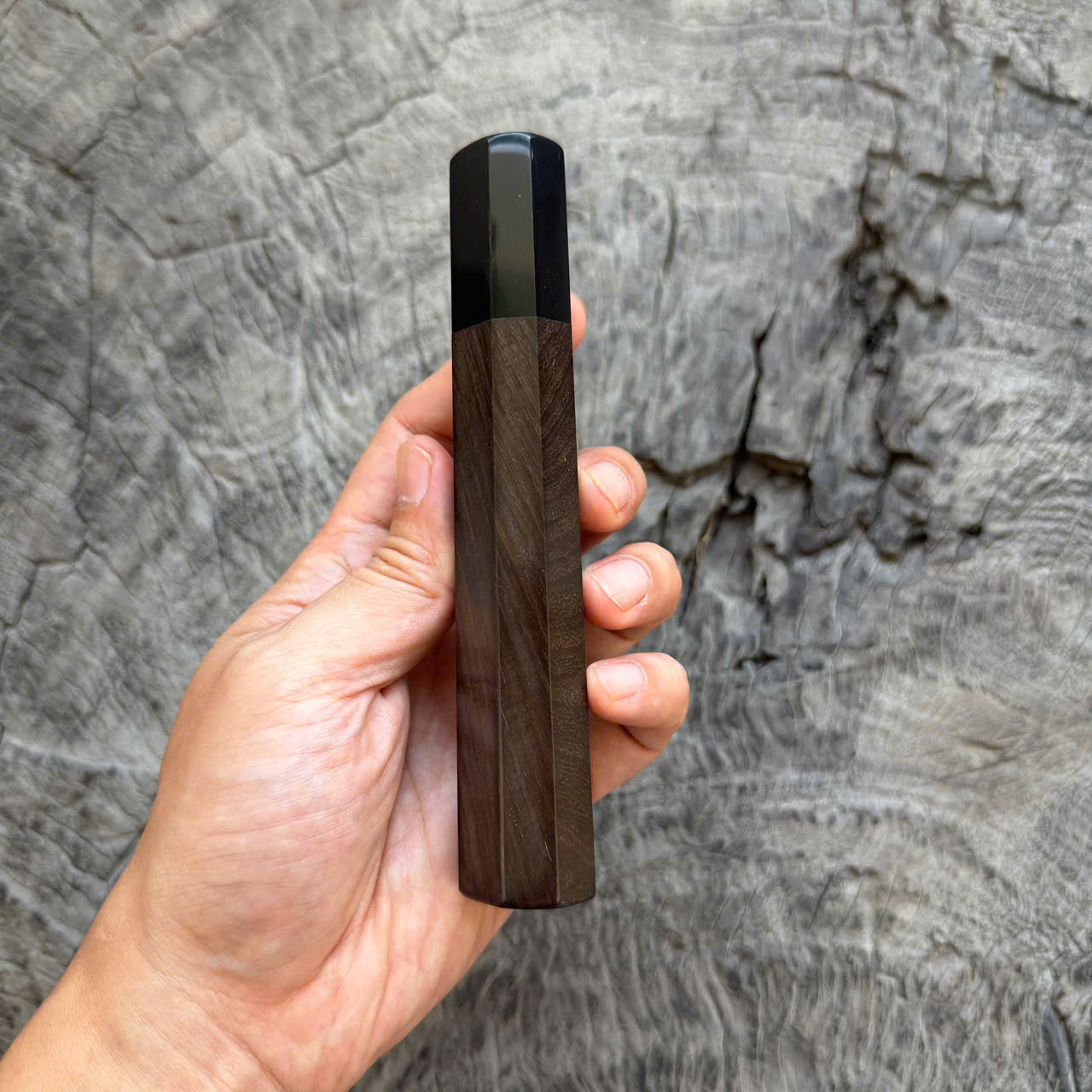 I - 48 Black Siamese Rosewood Wa handle, Black horn Ferrule, 145 mm handle