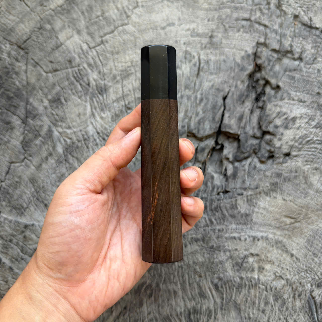 I - 48 Black Siamese Rosewood Wa handle, Black horn Ferrule, 145 mm handle