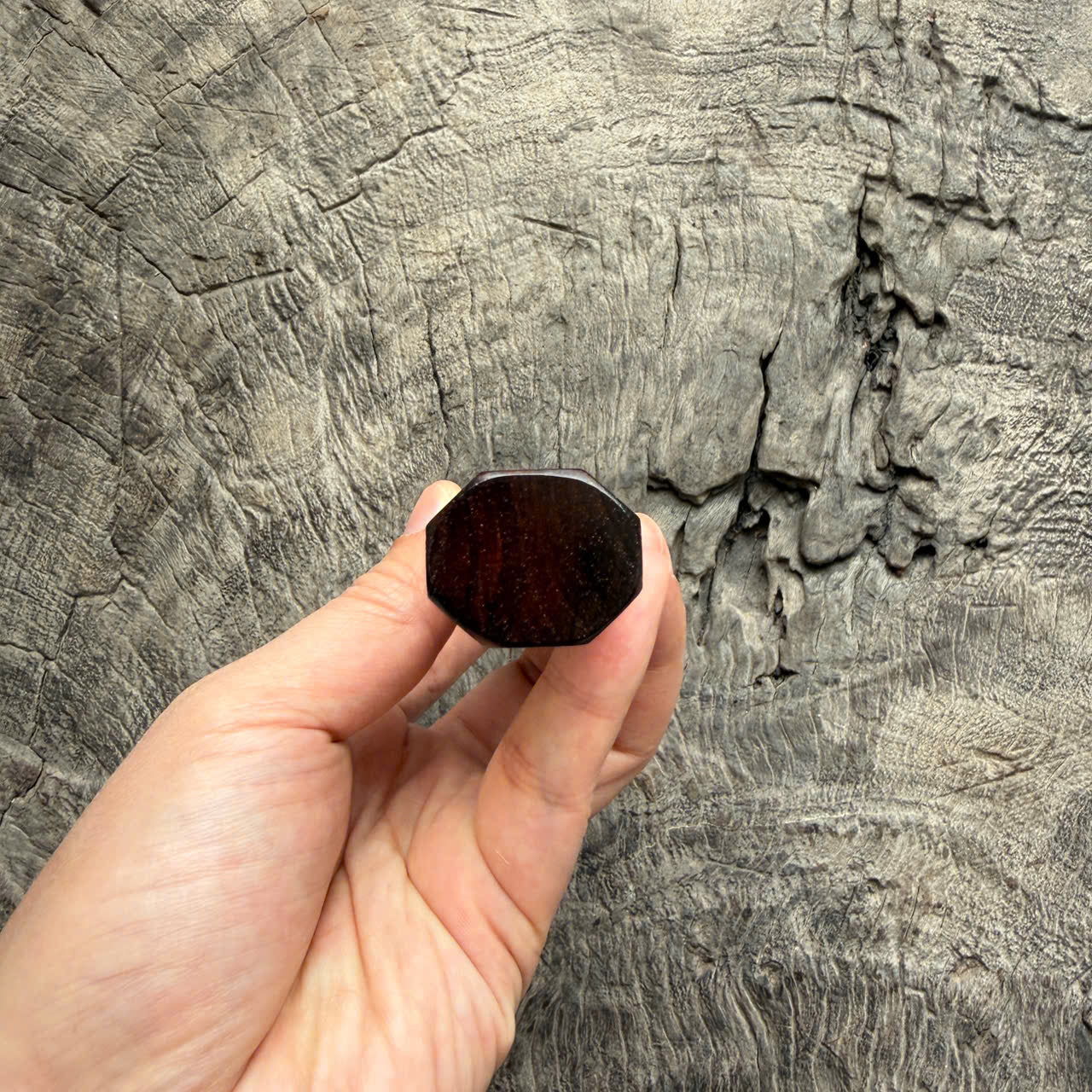 I -23 Tight Grain Siamese Rosewood Wa handle, Black horn Ferrule - 145 mm