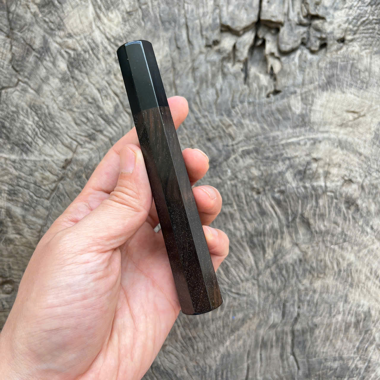I- 11 Dark Siam Rosewood Wa handle, black horn ferrule - 135mm