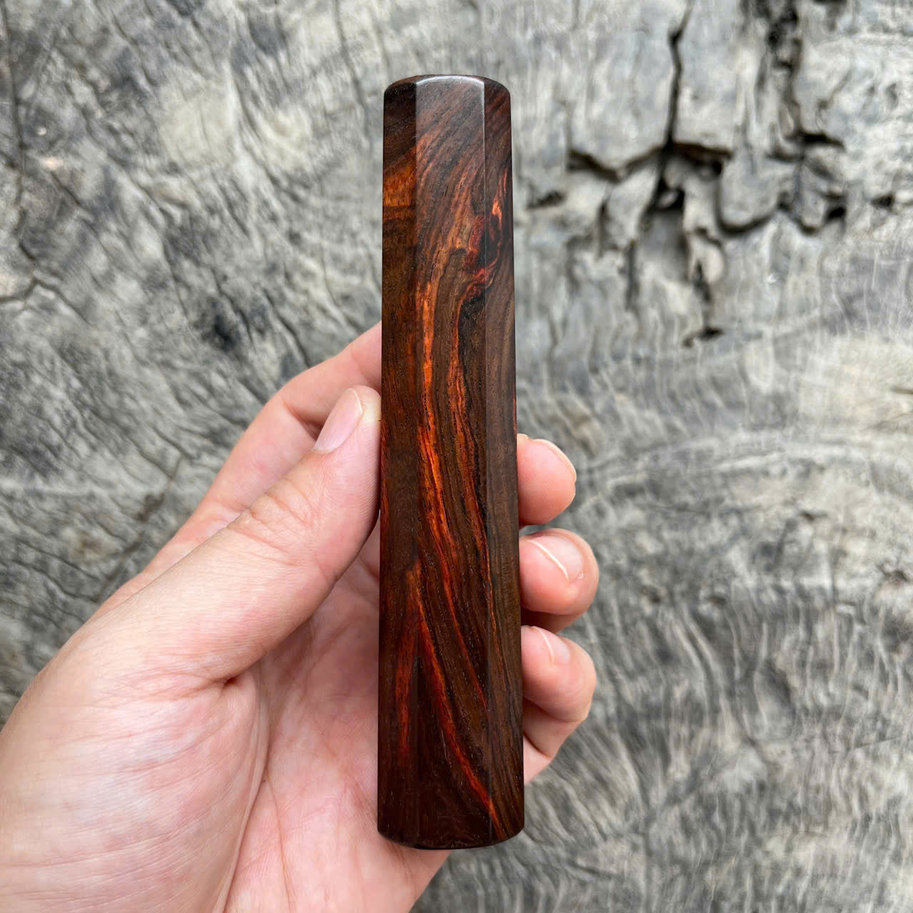 I- 17 Red Black Siam Rosewood Wa handle, Mono, 130 mm