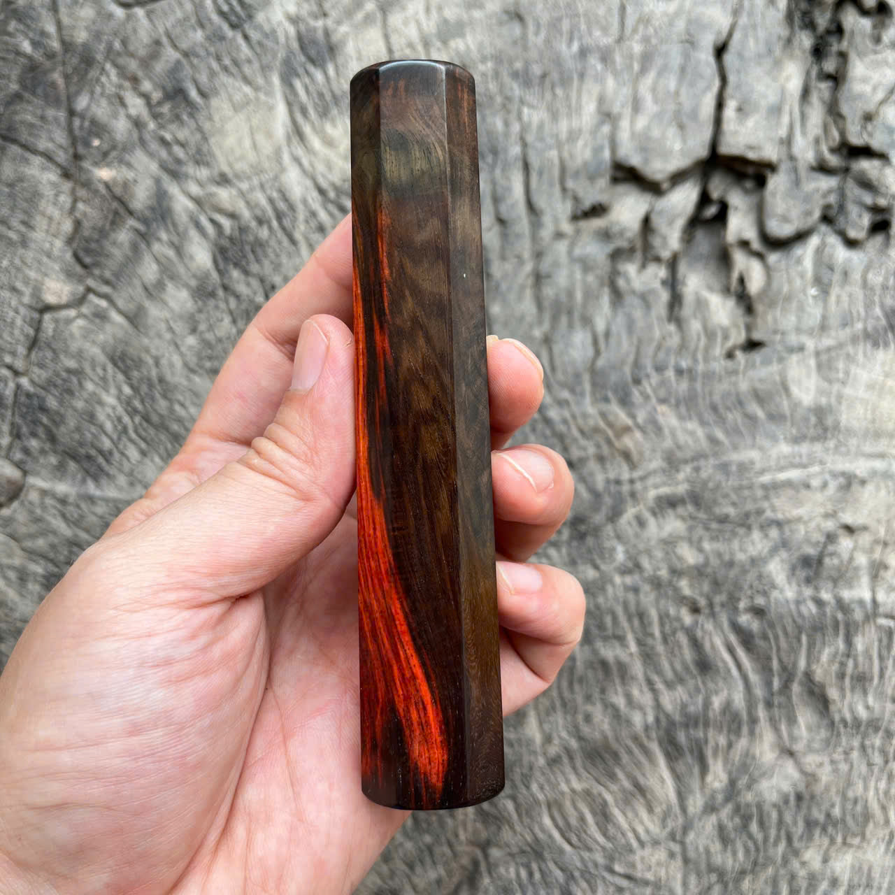 I- 16 Nice Red Black Siam Rosewood Wa handle, Mono, 130 mm