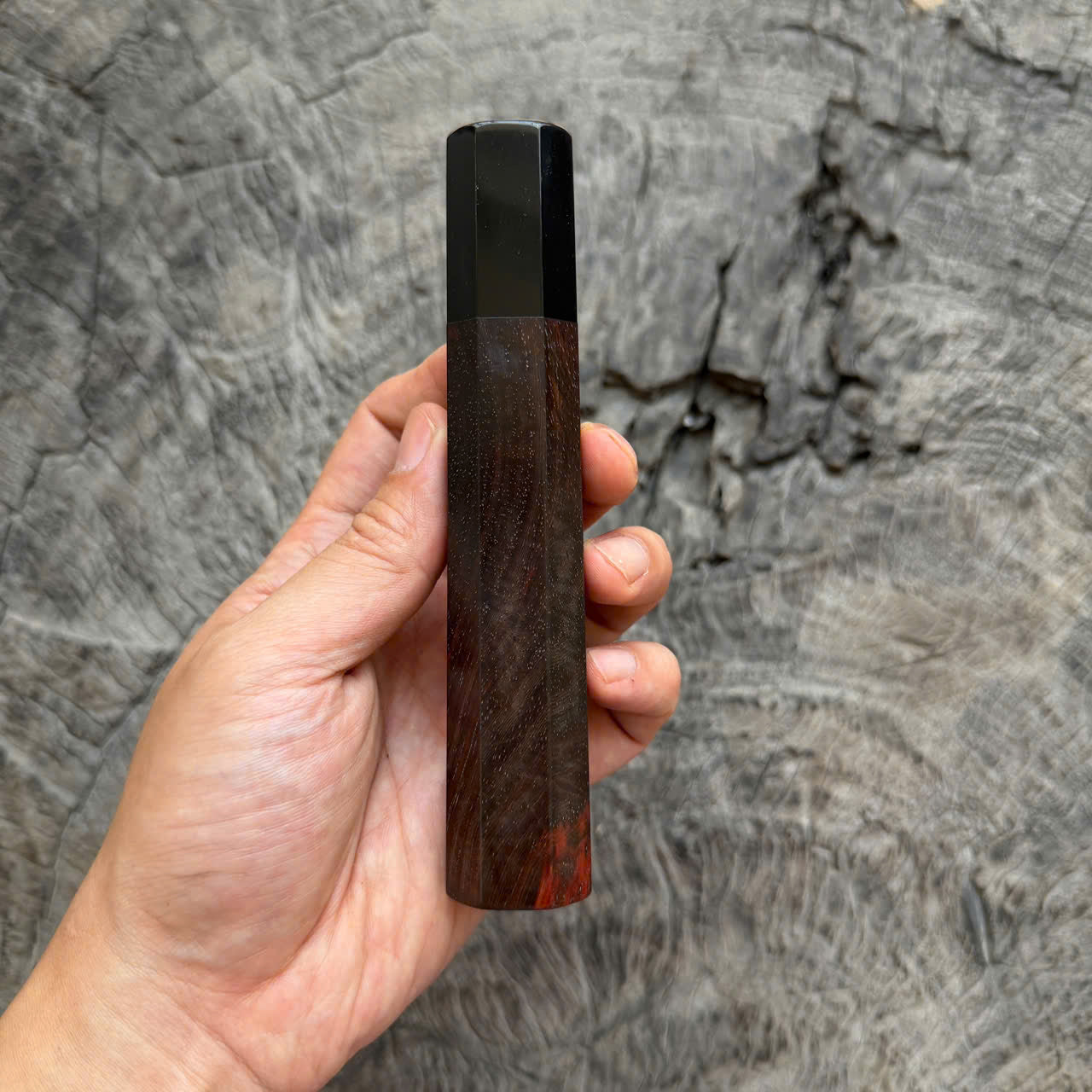 I -7 Curly Black Siamese Rosewood Wa handle, Black horn ferrule, 145 mm handle