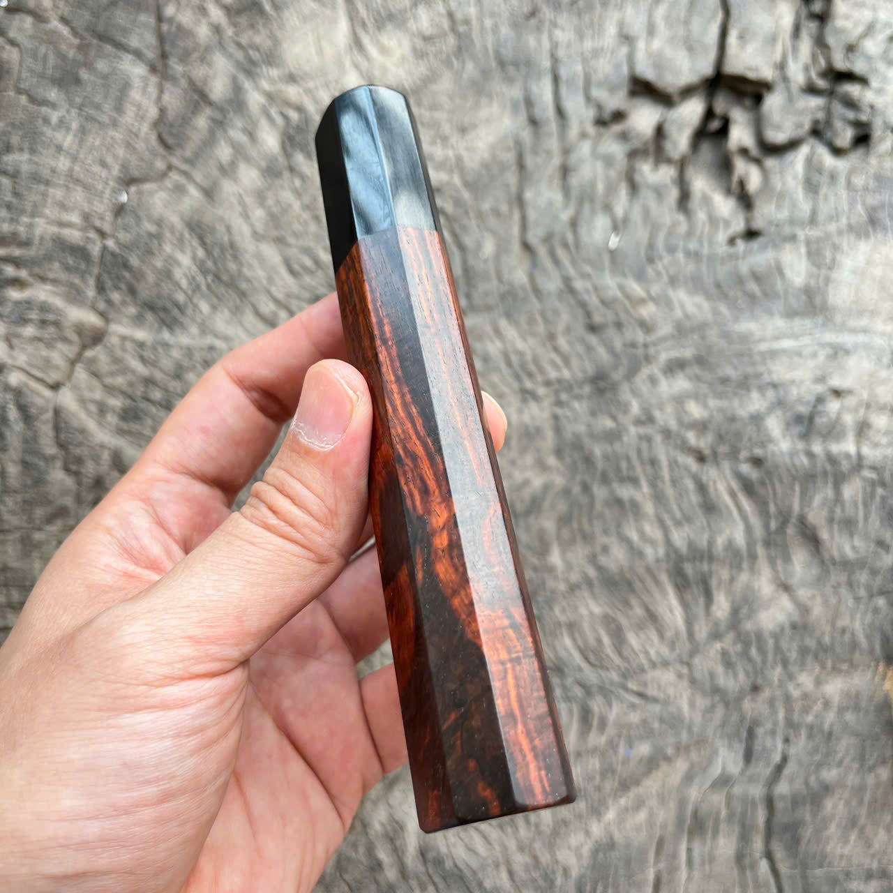I - 6 Curly Black Red Siam Rosewood Wa handle, black horn ferrule - 140mm