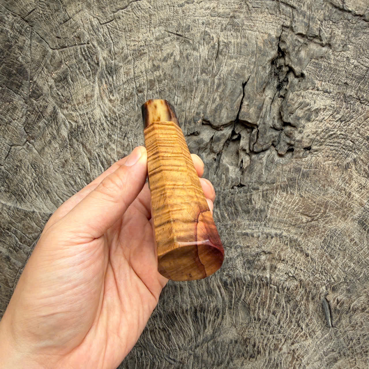 I - Very special Curly Gold Rosewood Wa handle , Marble horn Ferrule , 140mm handle