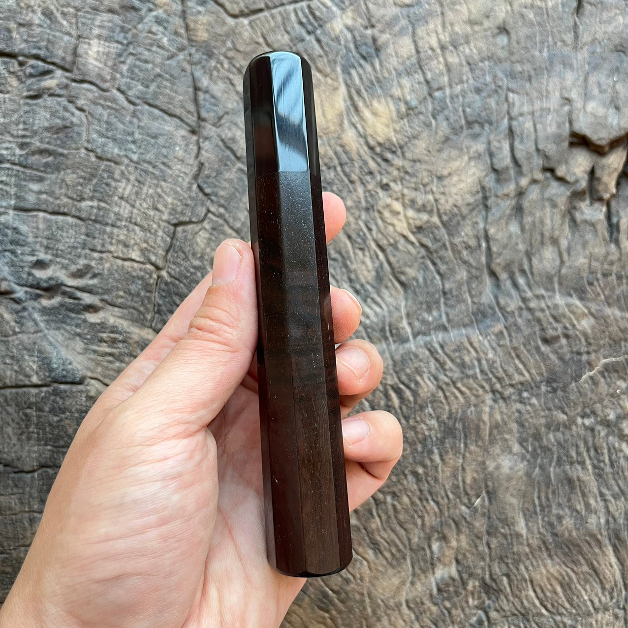 I - 4 Black curly Siam Rosewood Wa handle with black horn - 145mm