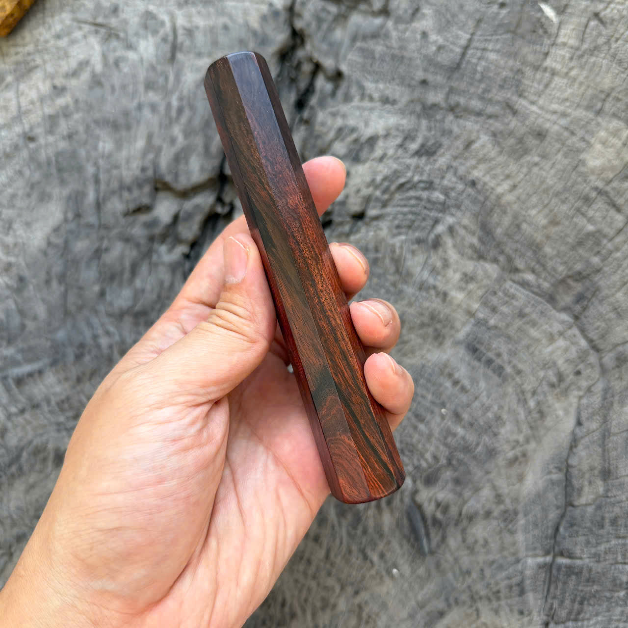 I- 33 Siamese Rosewood Wa handle, Mono, 135mm handle
