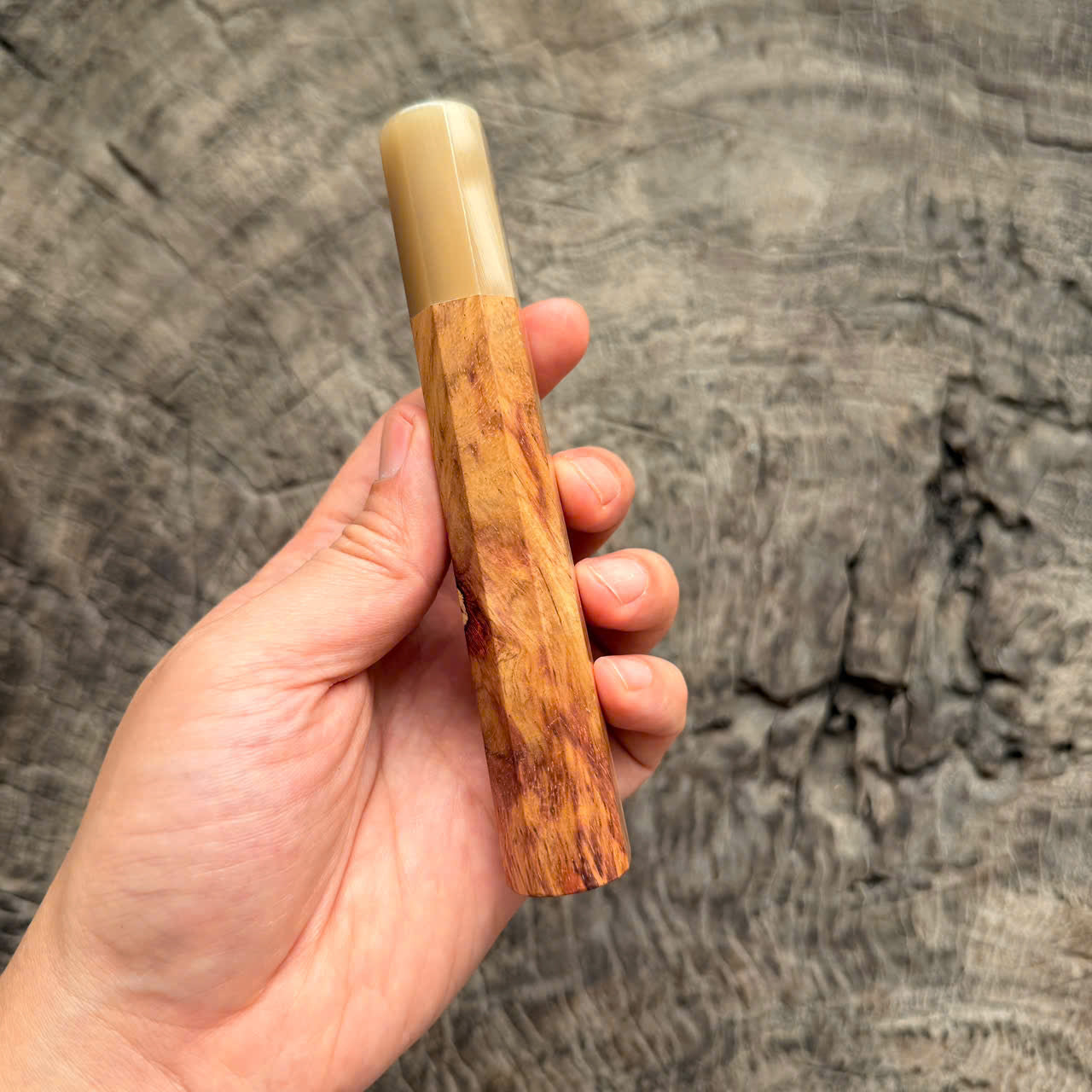 I - Rare Huanghuali wood Wa handle, Two tone Curly, Pure white horn ferrule, 140 mm handl