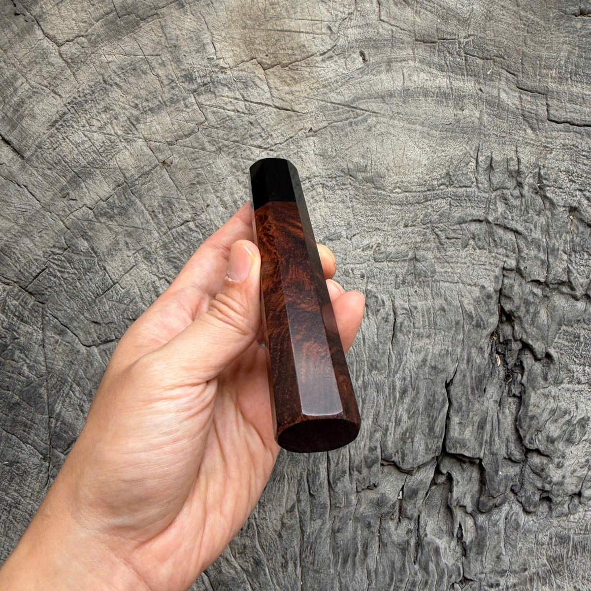 I- 69 Siamese Rosewood Wa handle, Black Horn Ferrule, 135mm handle