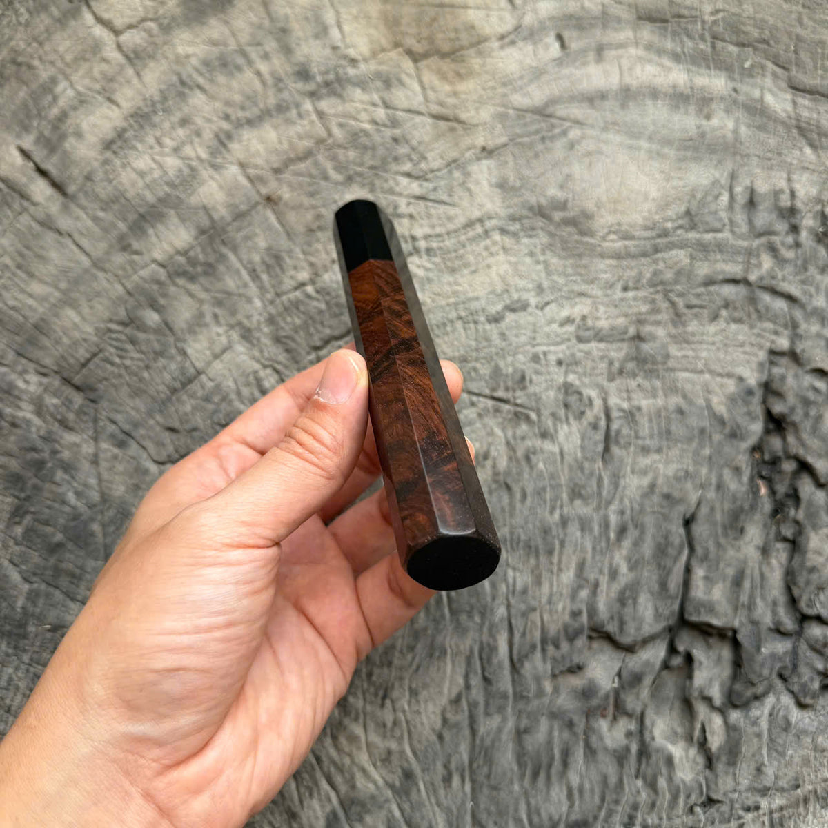 I- 69 Siamese Rosewood Wa handle, Black Horn Ferrule, 135mm handle