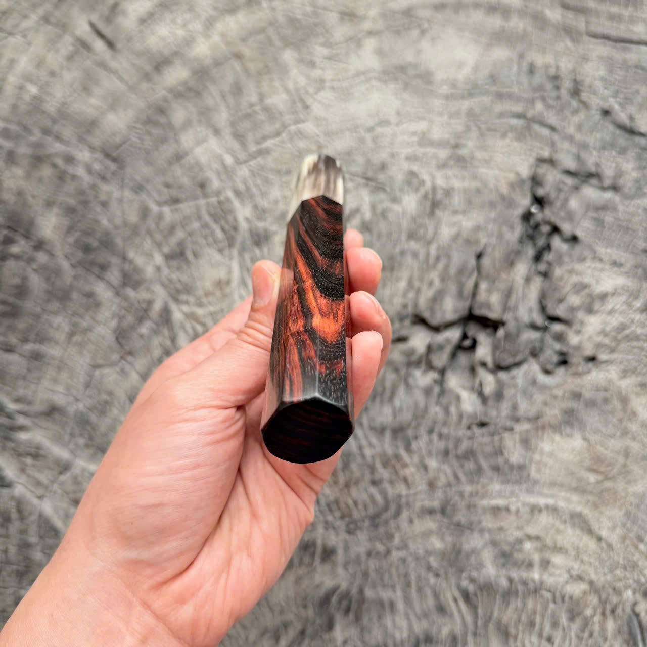 I -19 Black Red Siamese Rosewood Wa handle, Black white horn Ferrule , 140mm handle