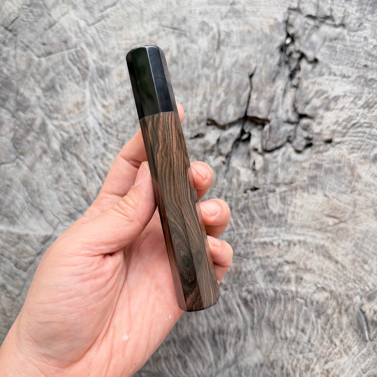 I- 16 Madagascar ebony Wa handle, Black horn Ferrule - 135mm