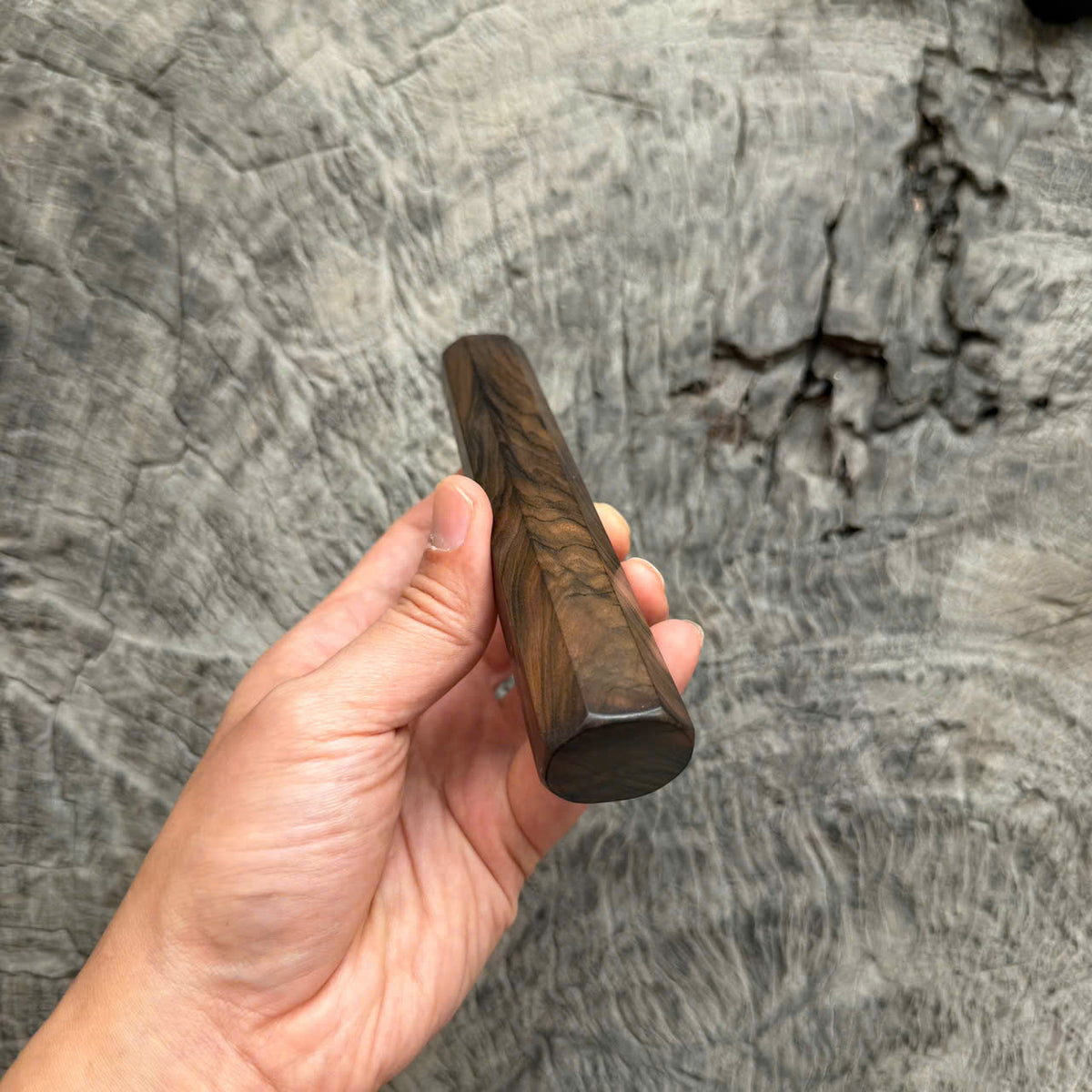 I - 11 Madagascar Ebony Wa handle, Horizontal grain Wa handle, Mono, 140mm