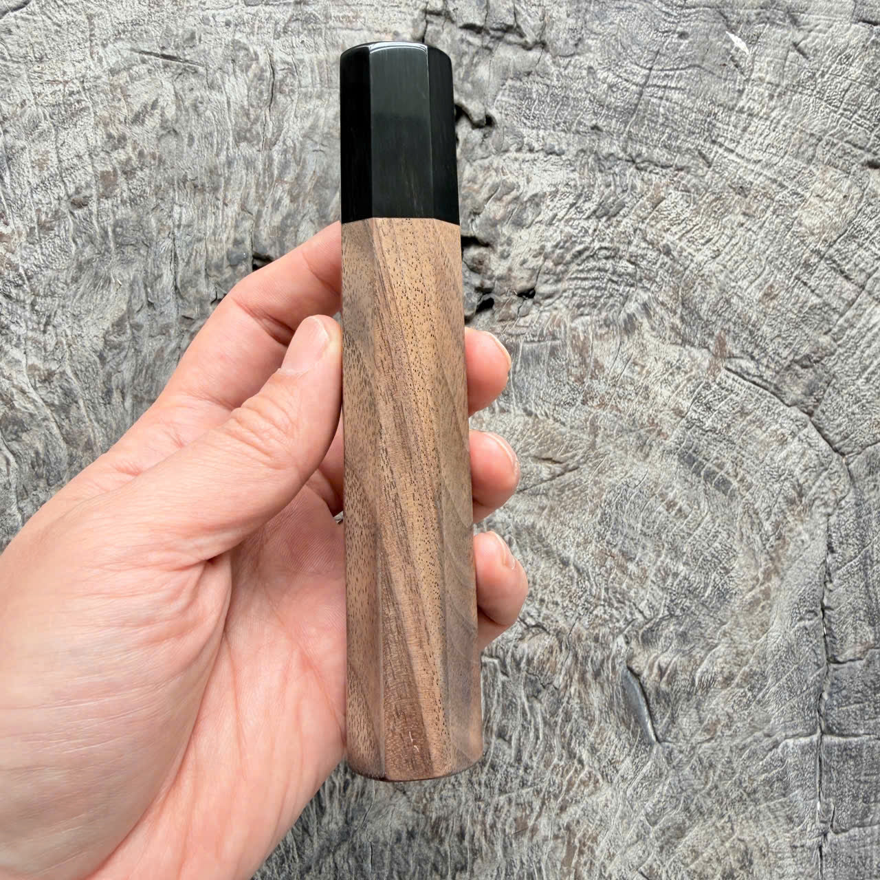 I -2 Walnut Wa handle, black ferrule,  145 mm handle