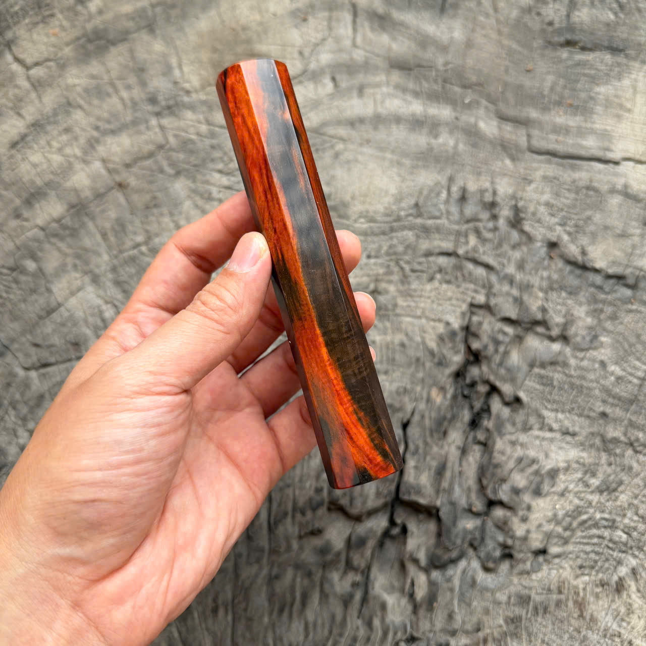 I - 1 Curly Black Red Siamese Rosewood Knife Rest, 140mm