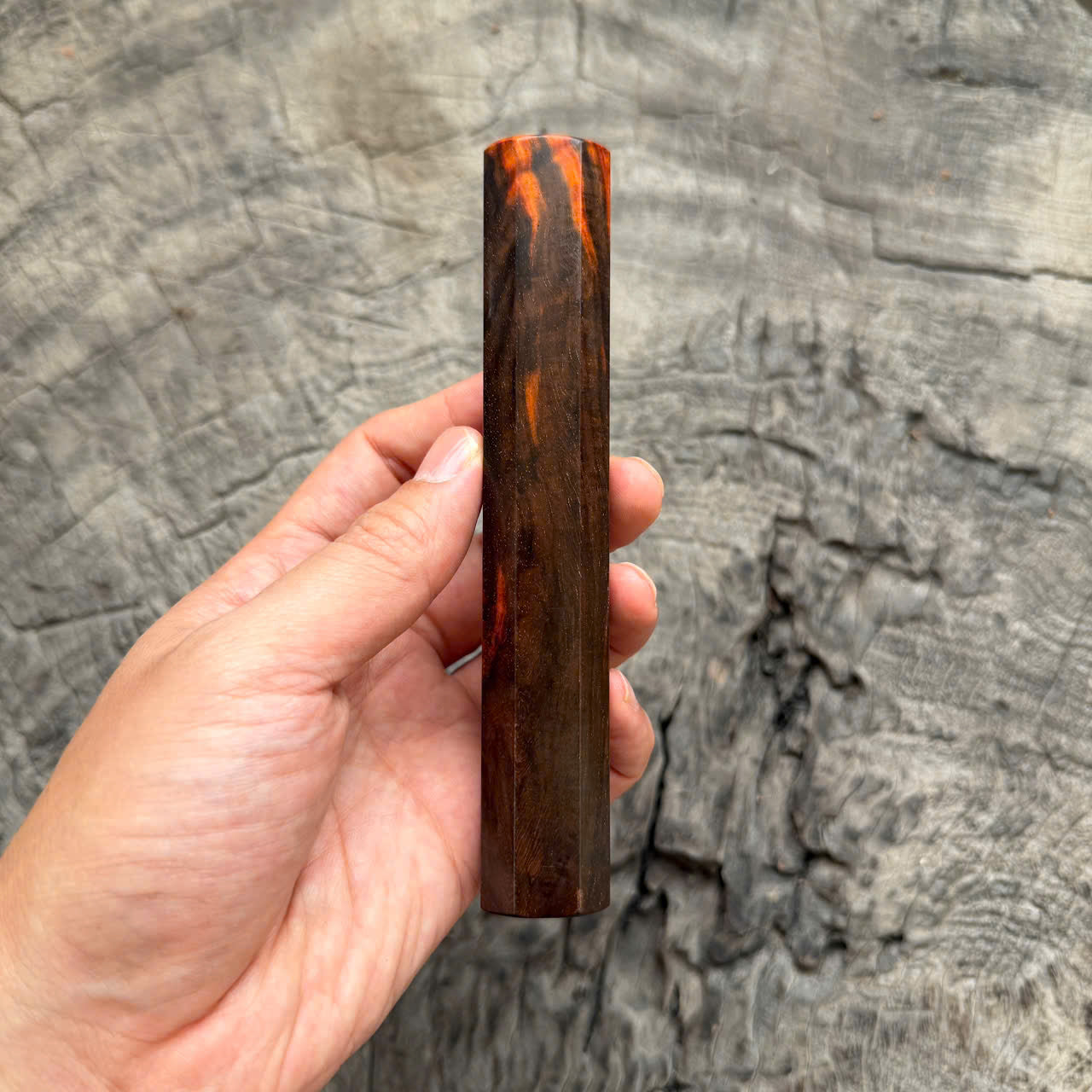 I - 1 Curly Black Red Siamese Rosewood Knife Rest, 140mm