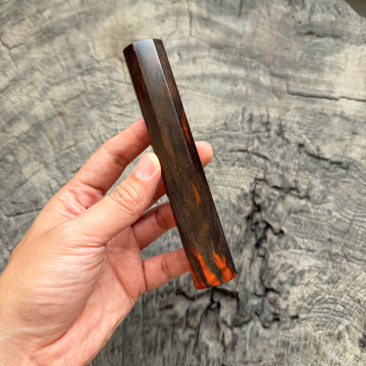 I - 1 Curly Black Red Siamese Rosewood Knife Rest, 140mm
