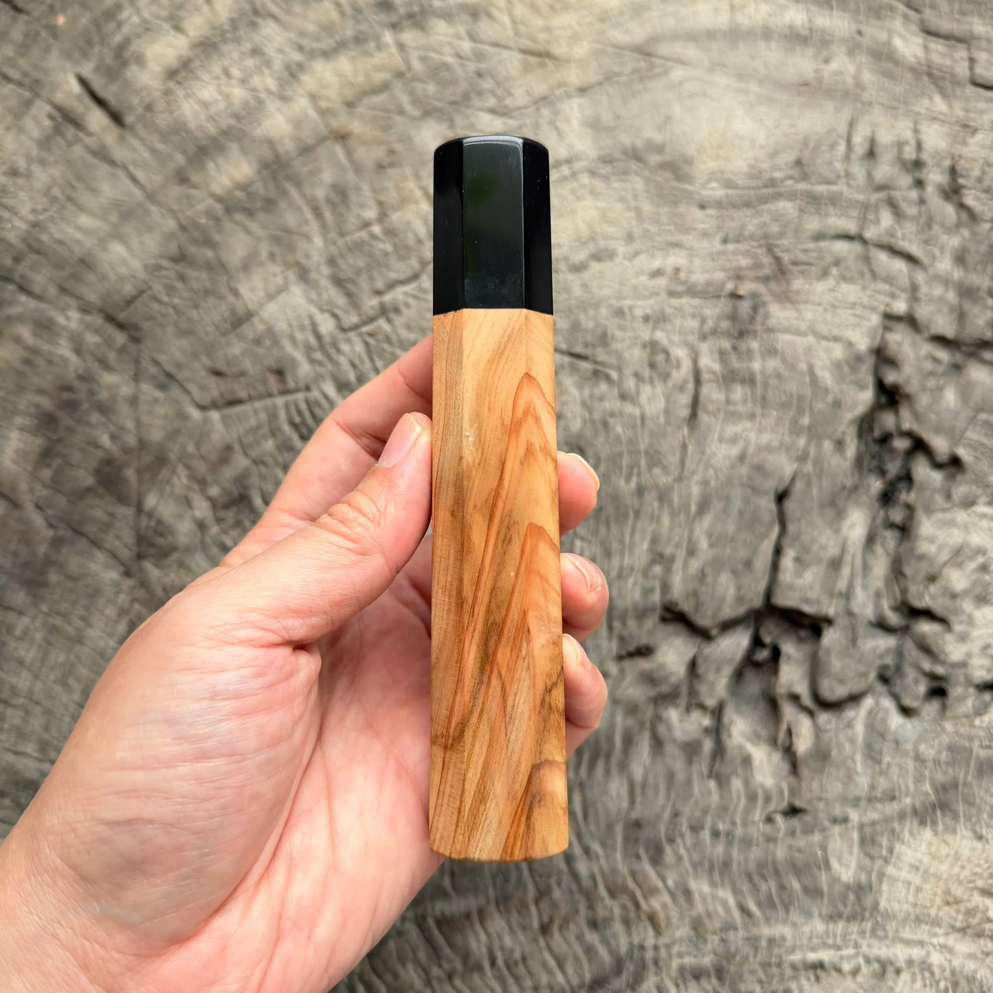 I - 10 Tamamoku Cedar Wa handle Wa handle, Black Horn ferrule - 145 mm