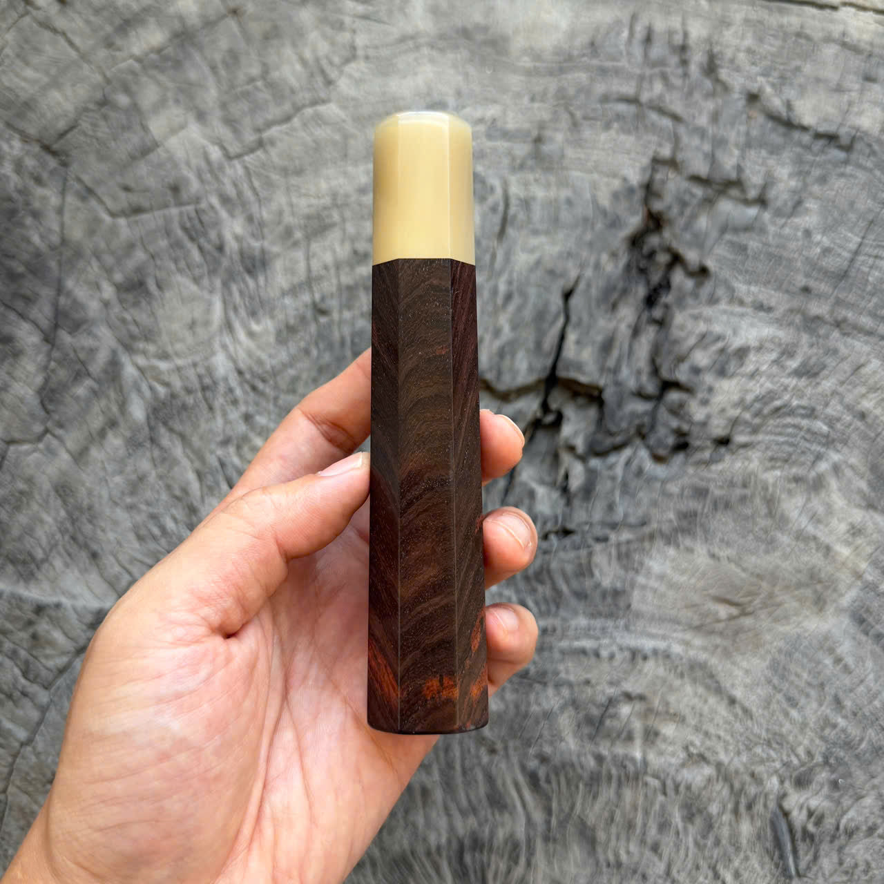 I - 46 Siamese Rosewood Wa handle, White horn Ferrule, 145 mm handle