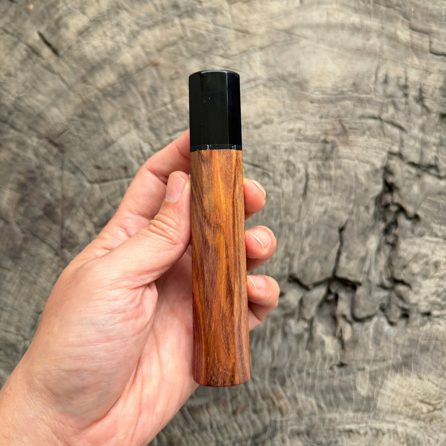 I -  15 Huanghuali wood Wa handle, Black horn ferrule, Black White Stone spacer - 145 mm