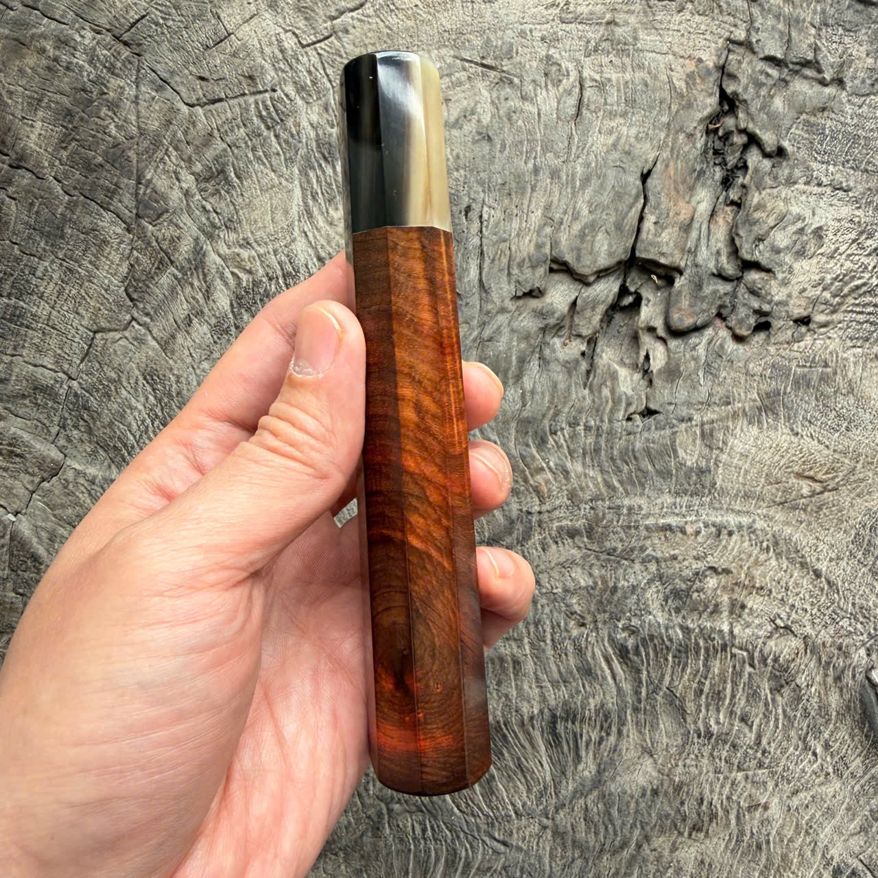 I - Curly Siamese Rosewood Wa handle with Horizontal grain, Marble horn ferrule,  145 mm handle