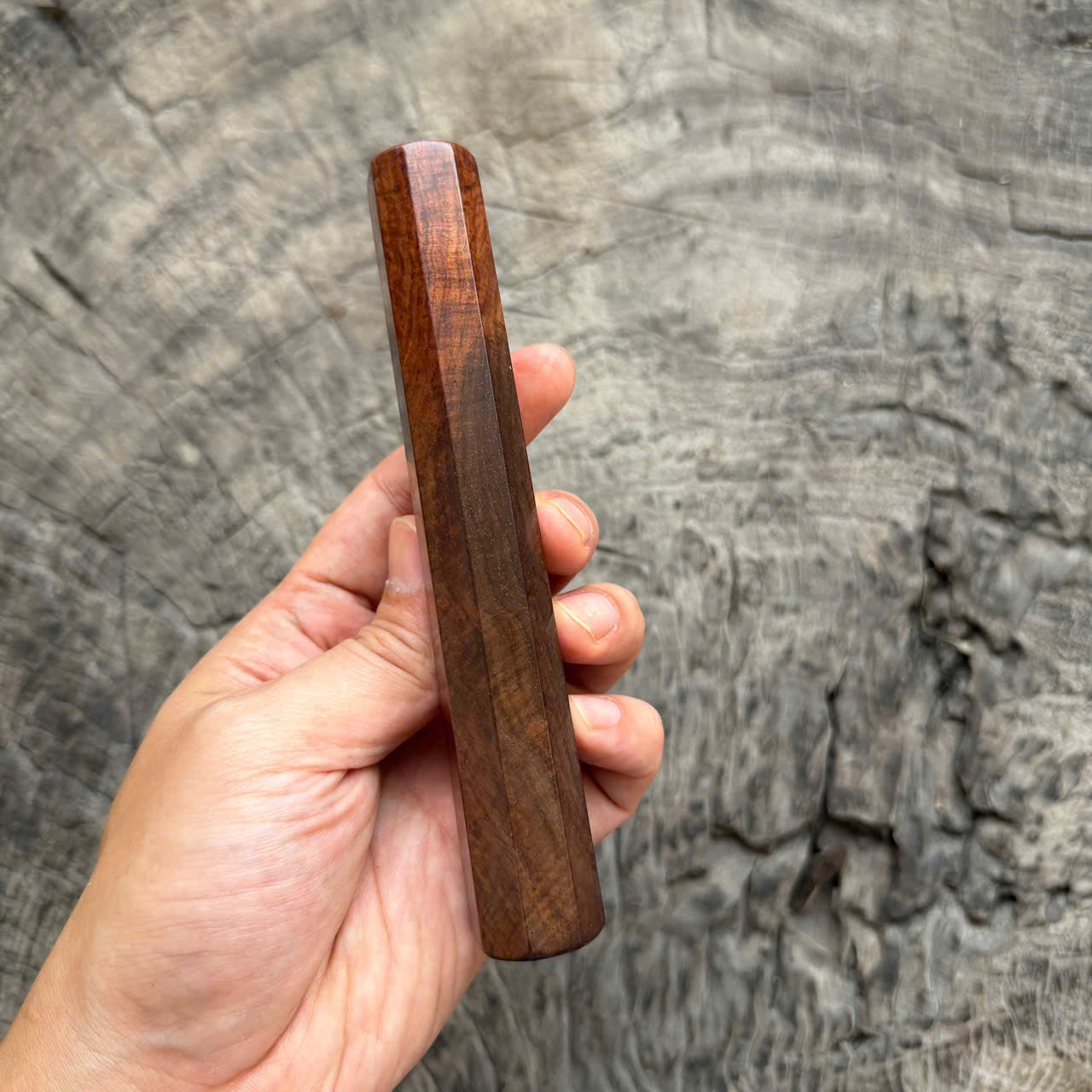 I - 18 Curly Siamese Rosewood Wa handle, 145 mm handle