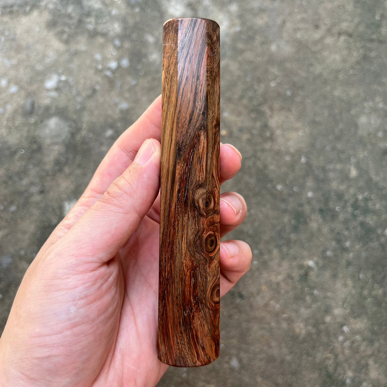 I-  Mono Forest Burl Huanghuali  handle - 145mm