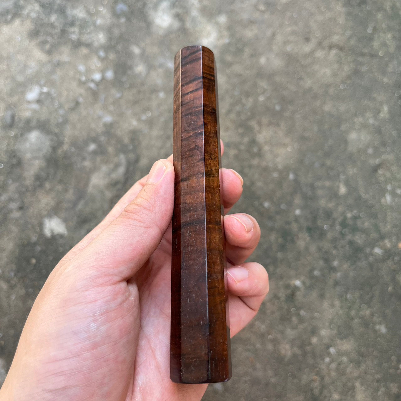 I-  Mono Curly Dark Siamese Rosewood handle - 145mm