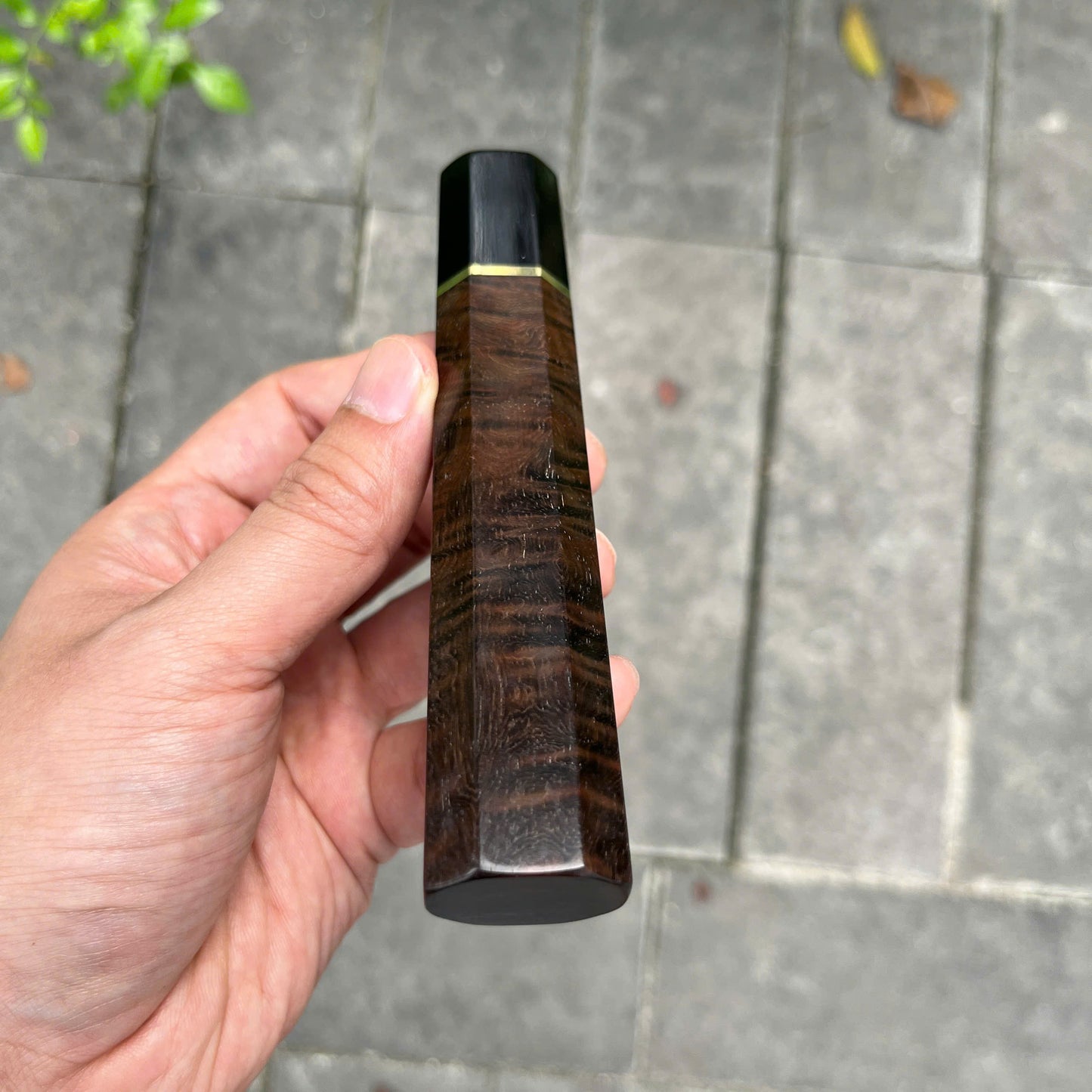 I- 8 Dark Curly Siamese Rosewood Wa handle, Black horn ferrule, Brass spacer- 135mm