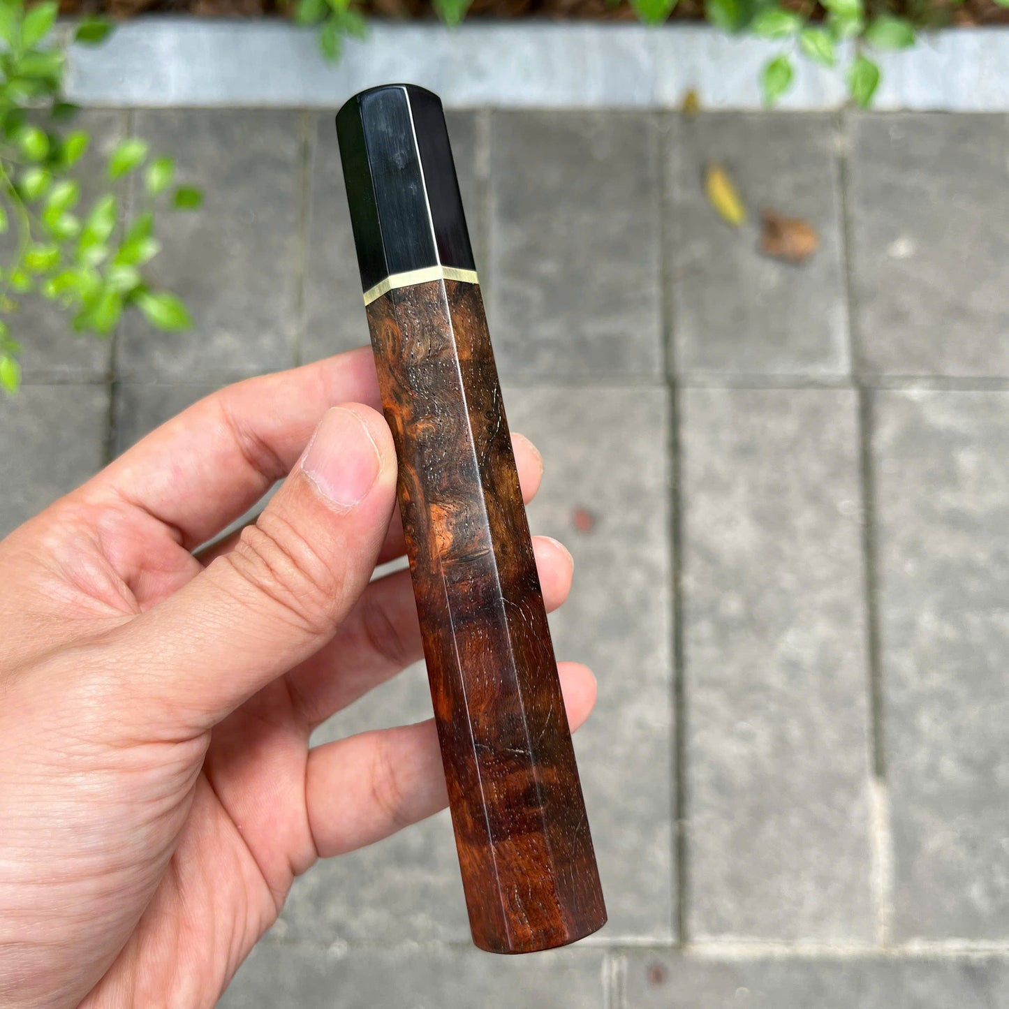 I- 5 Burl Siamese Rosewood Wa handle, Black horn ferrule, Brass spacer- 135mm